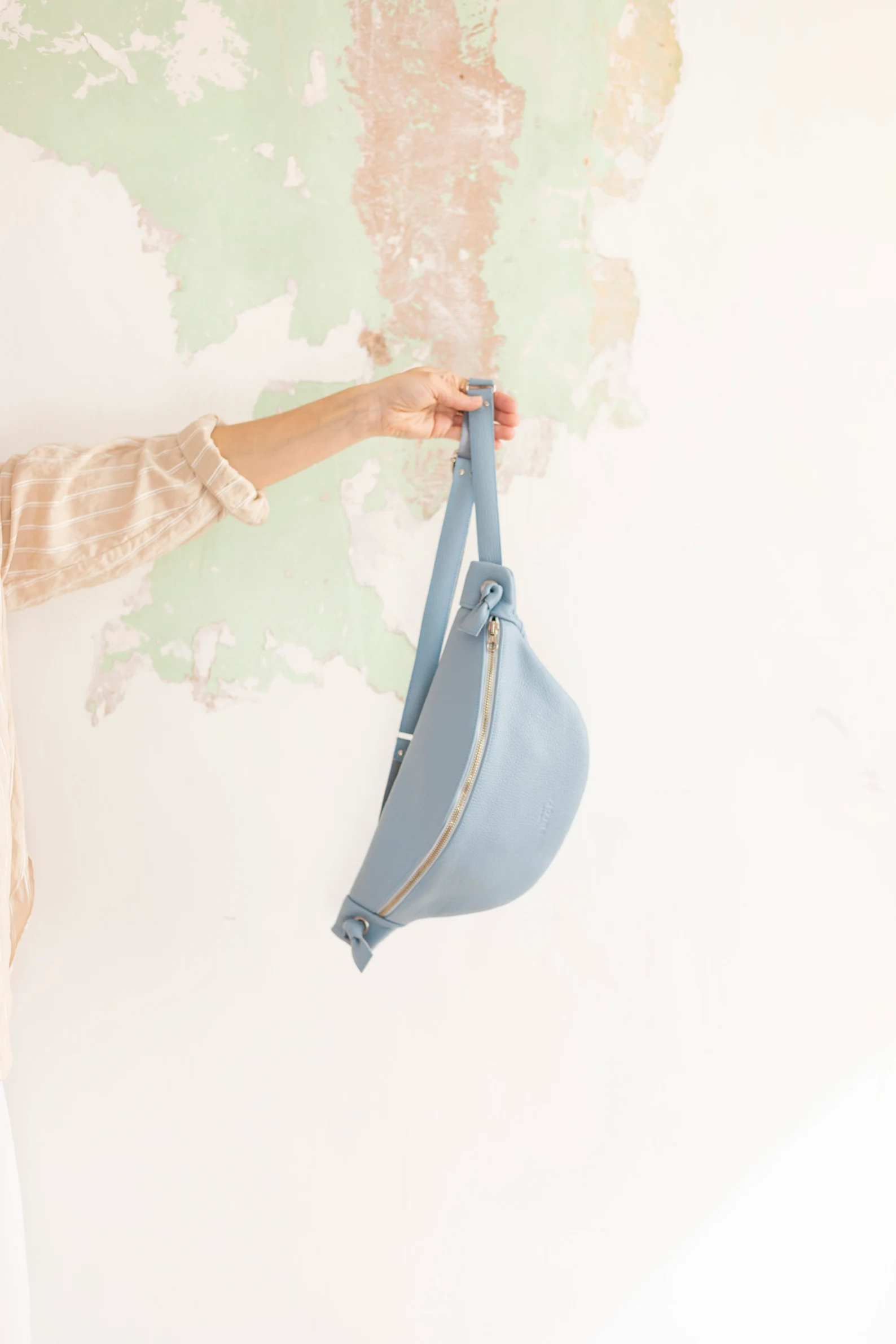 Leather fanny pack for women - Image 4