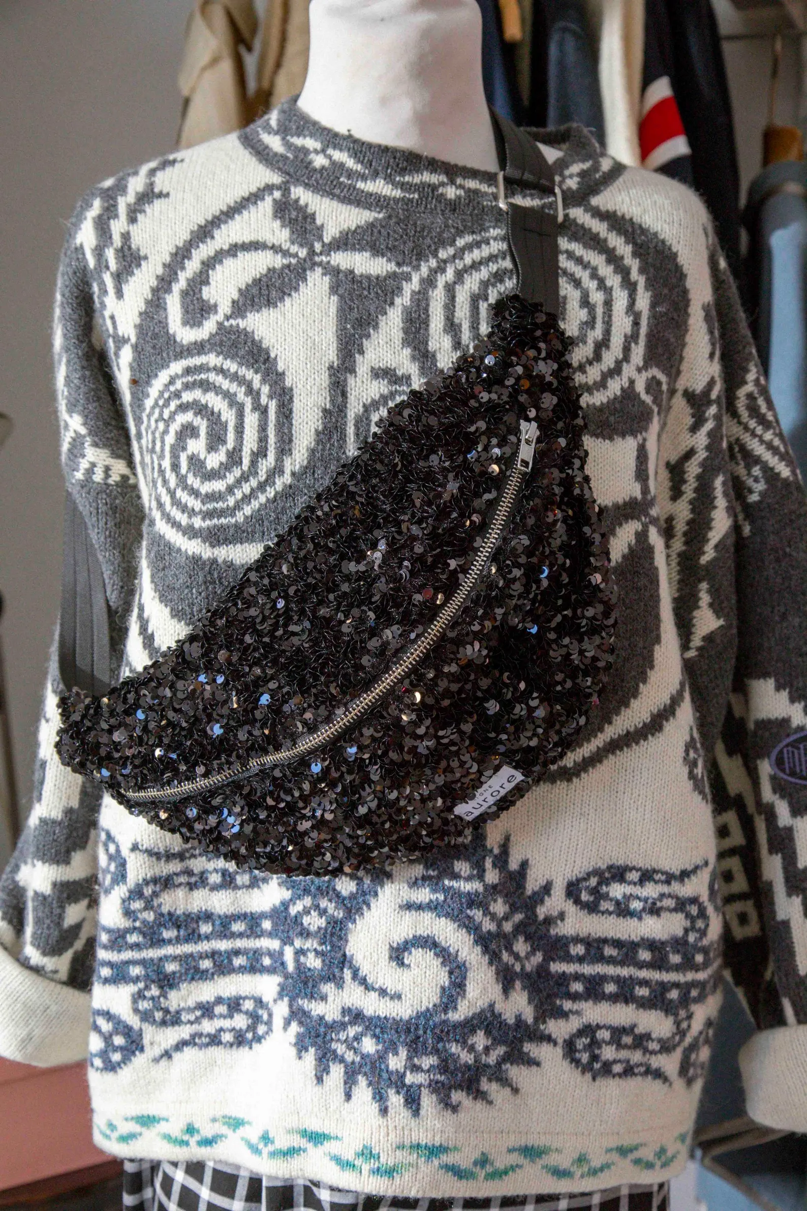 Banana Nina - Sequin fabric - Black - Image 2