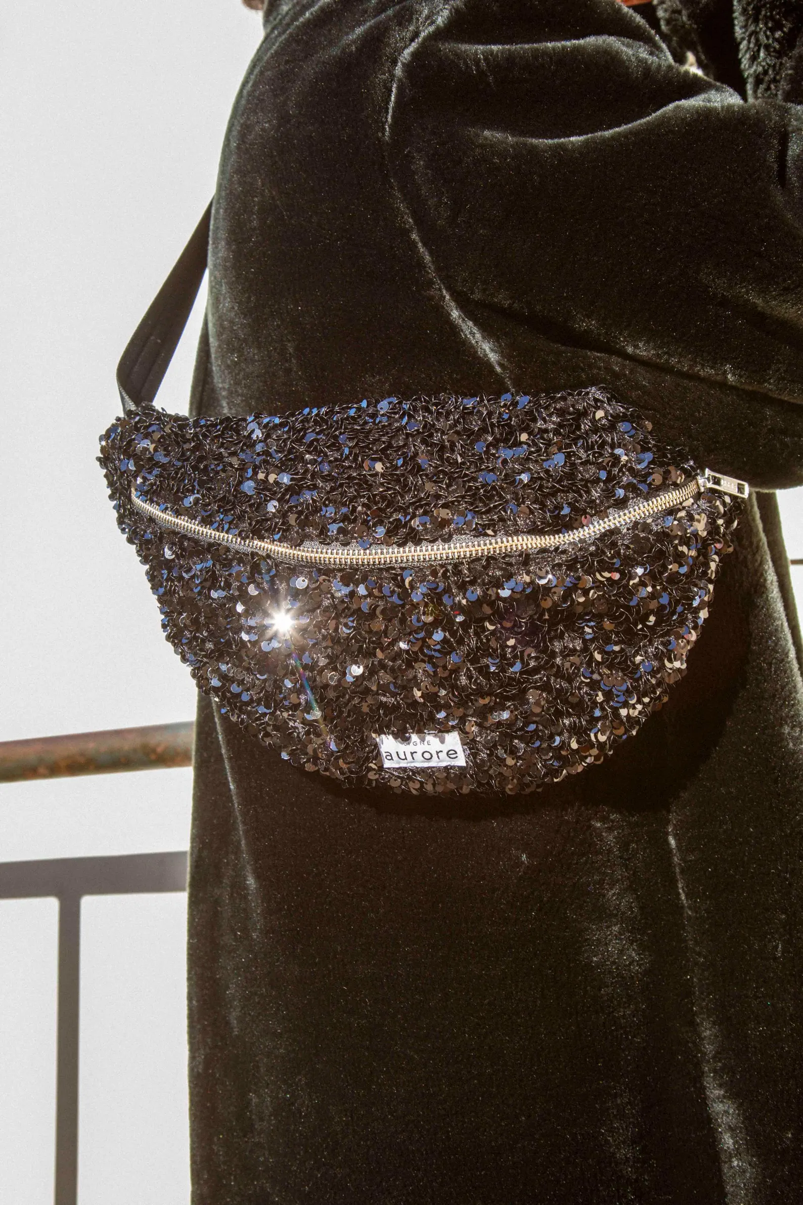 Banana Nina - Sequin fabric - Black - Image 5